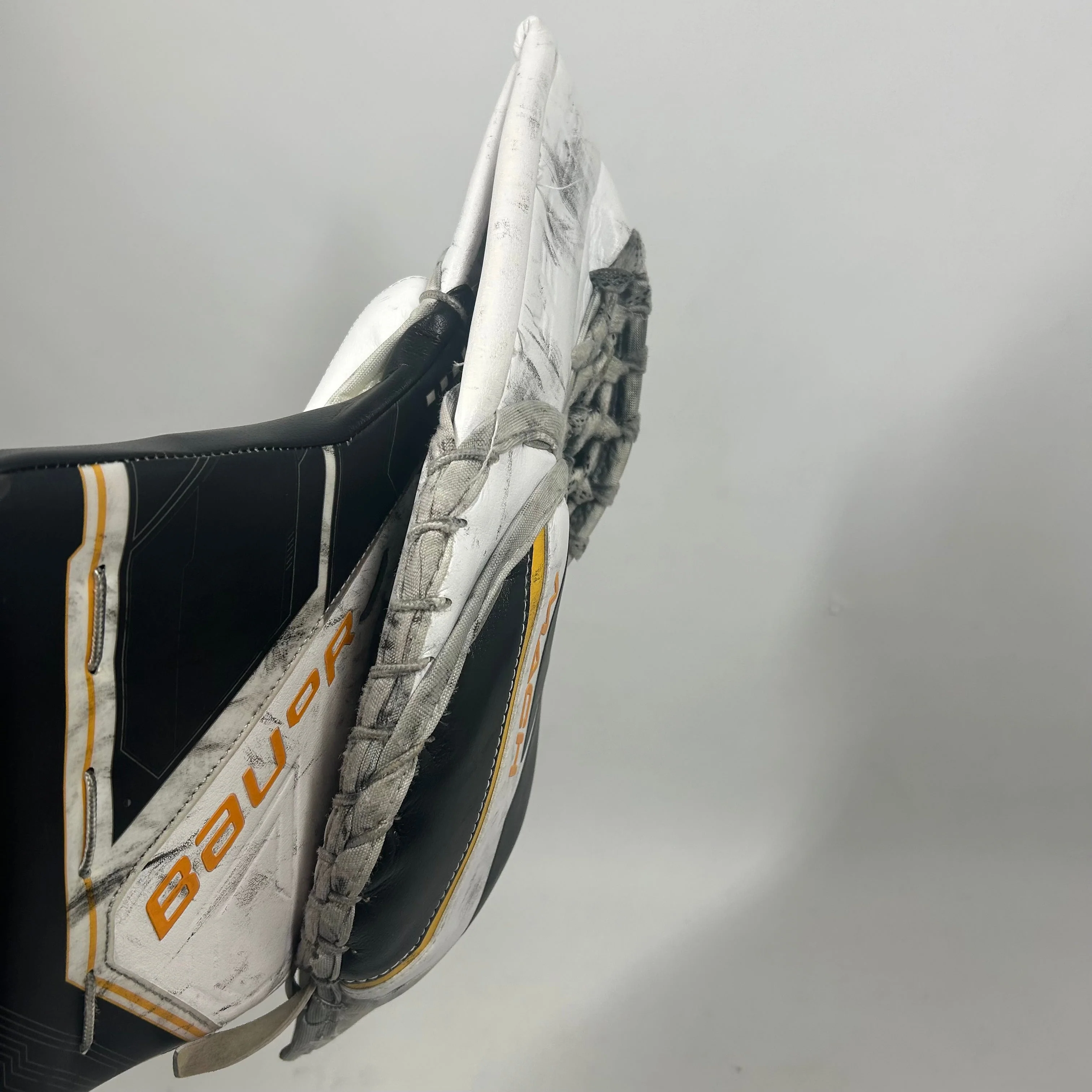 Bauer Supreme Mach - Used Pro Stock Goalie Glove (White/Navy) - Image 3