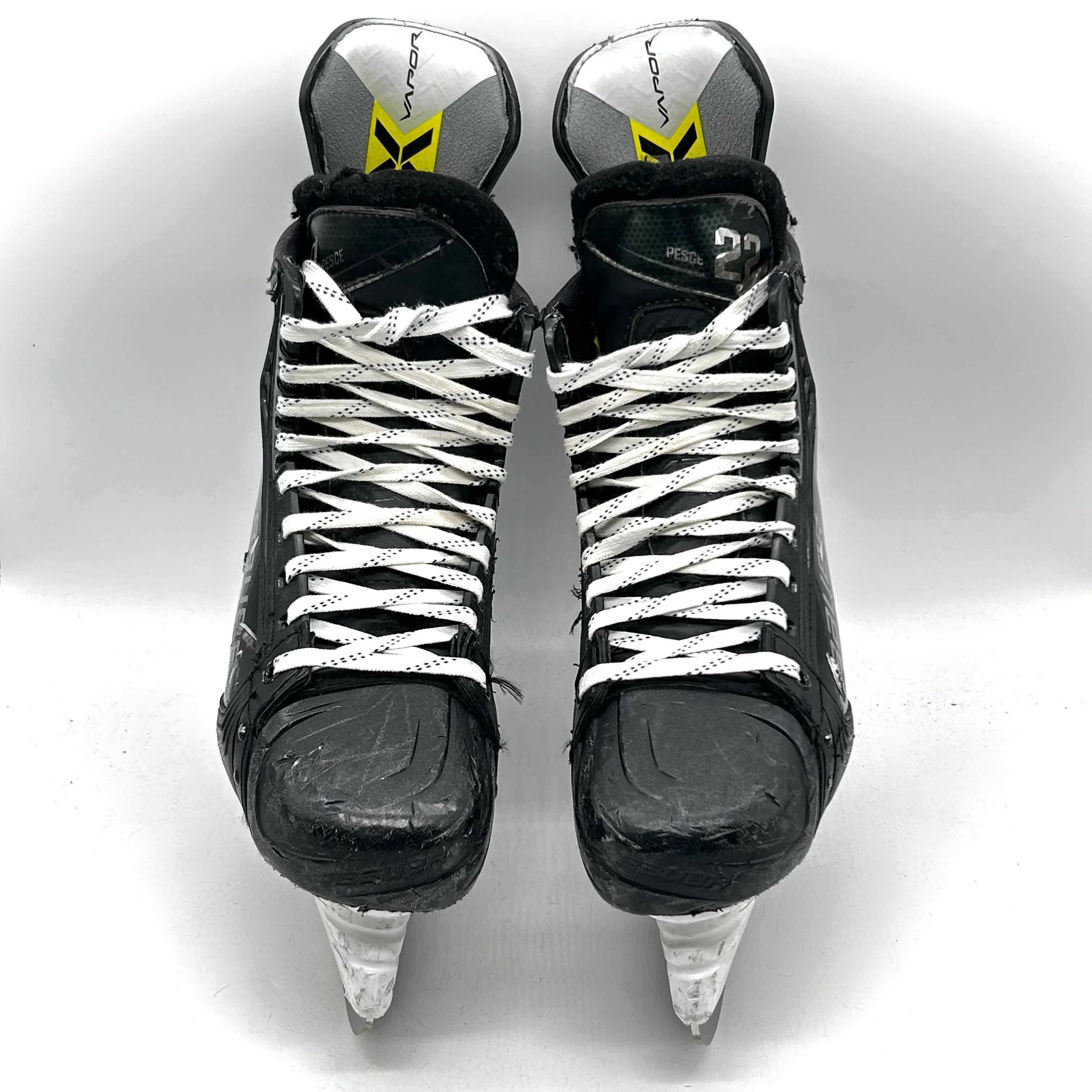 Bauer Vapor Hyperlite 2 - Used NHL Pro Stock Skates - Brett Pesce - Size 10.25