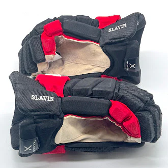Bauer Vapor Hyperlite - Used NHL Pro Stock Glove - Jaccob Slavin (Black/Red) - Image 4