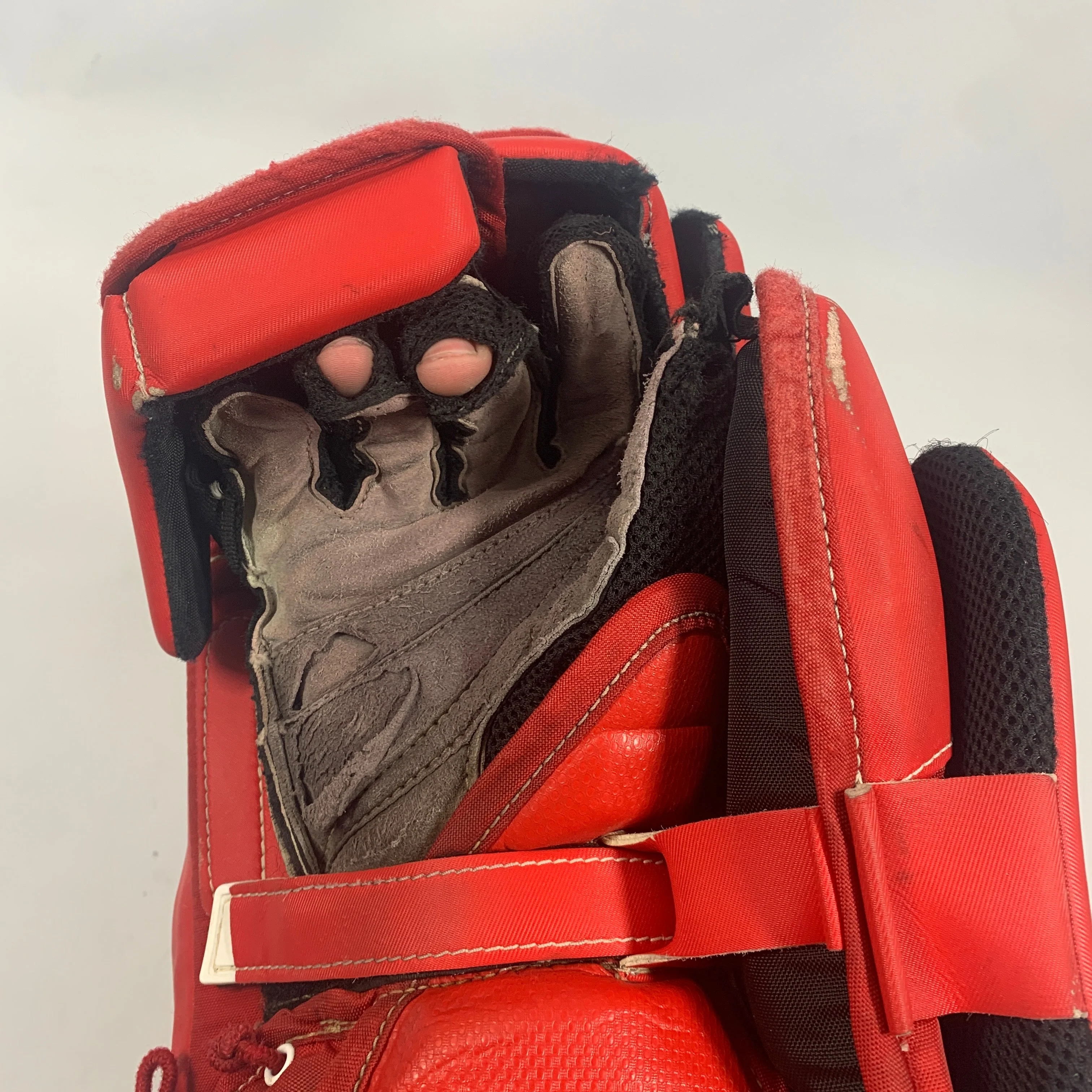 CCM AXIS - Used Pro Stock Goalie Blocker (Red) - Image 3