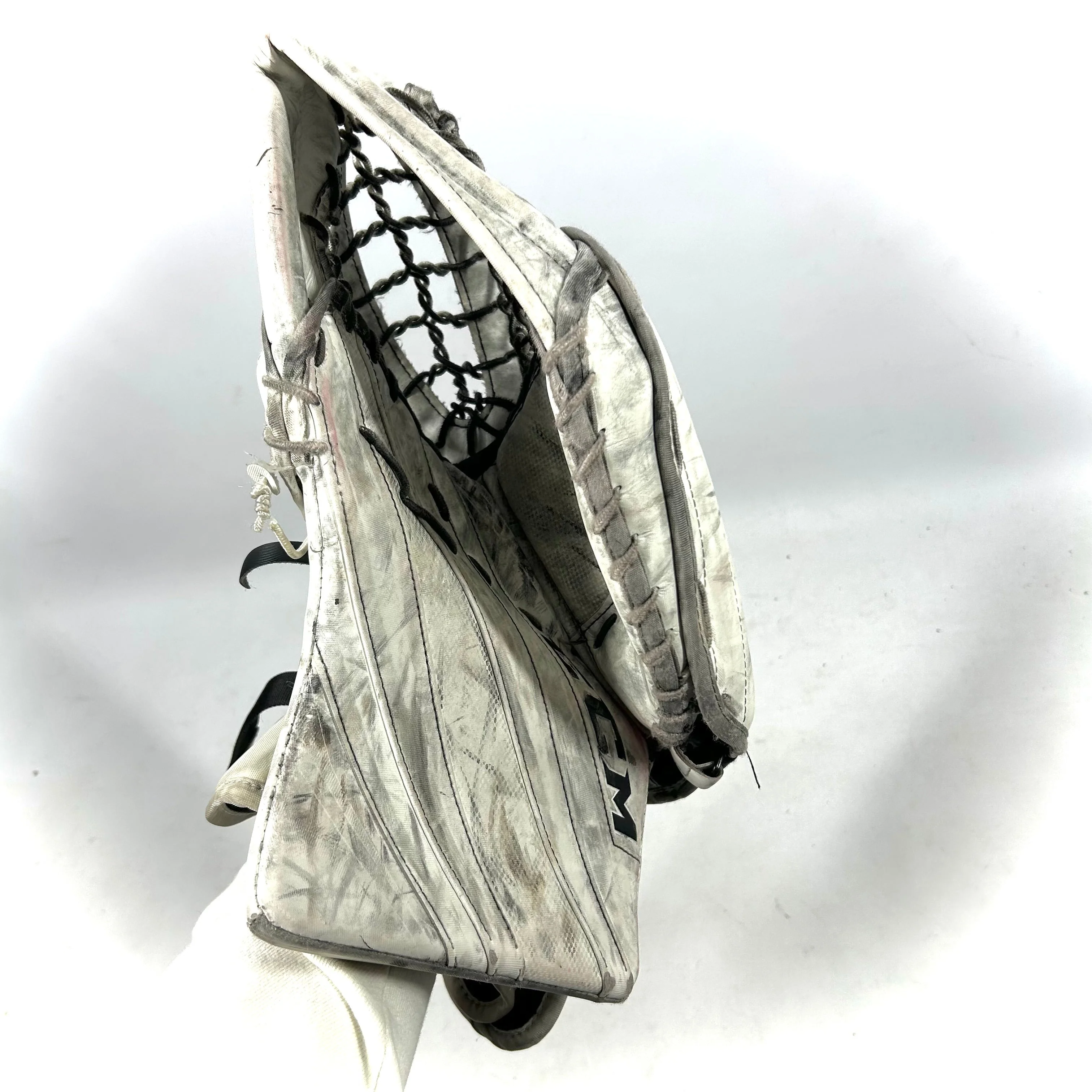 CCM Extreme Flex 5.9 - Used OHL Pro Stock Goalie Glove (White) - Image 3