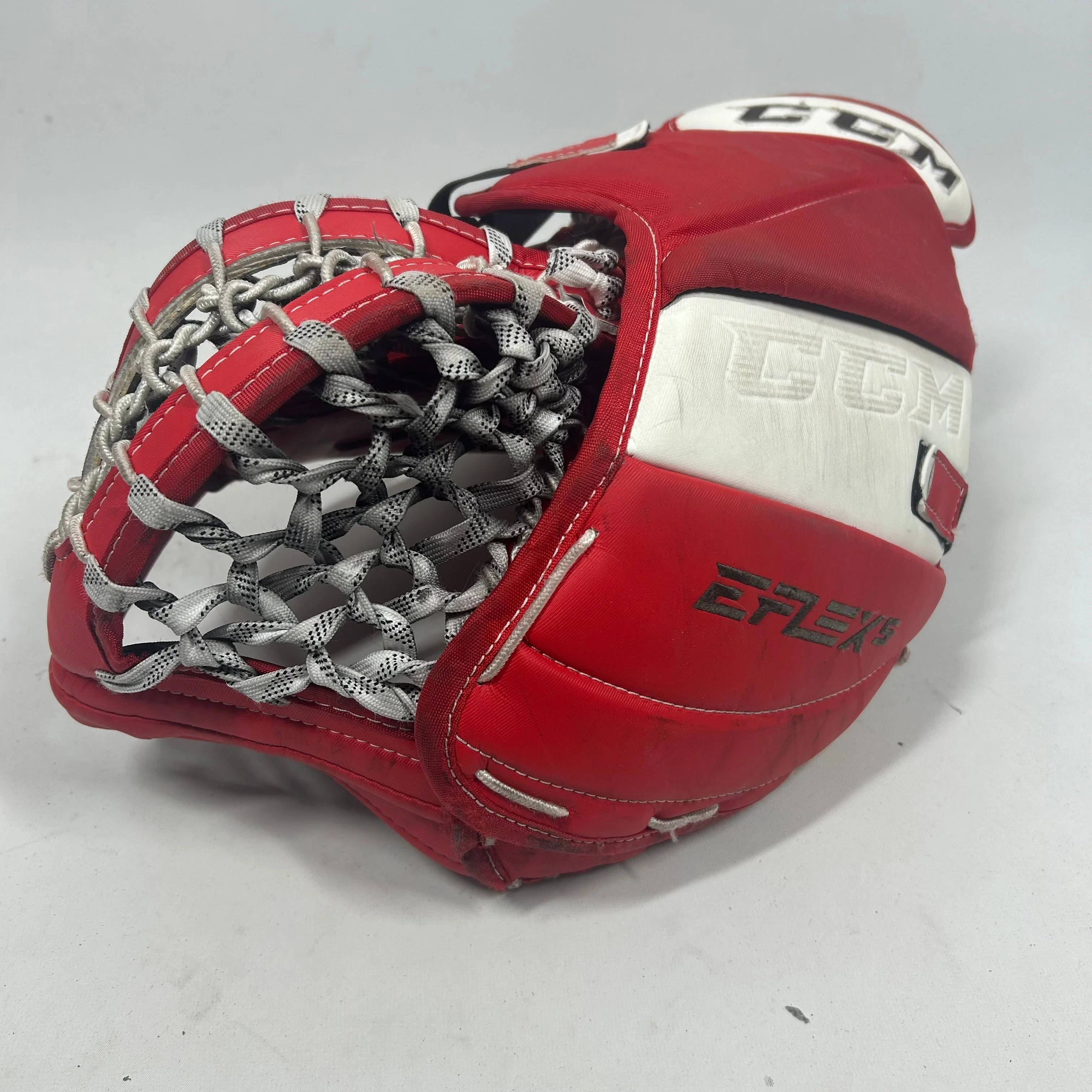 CCM Extreme Flex 5 - Used Goalie Glove (Red/White) - Image 2