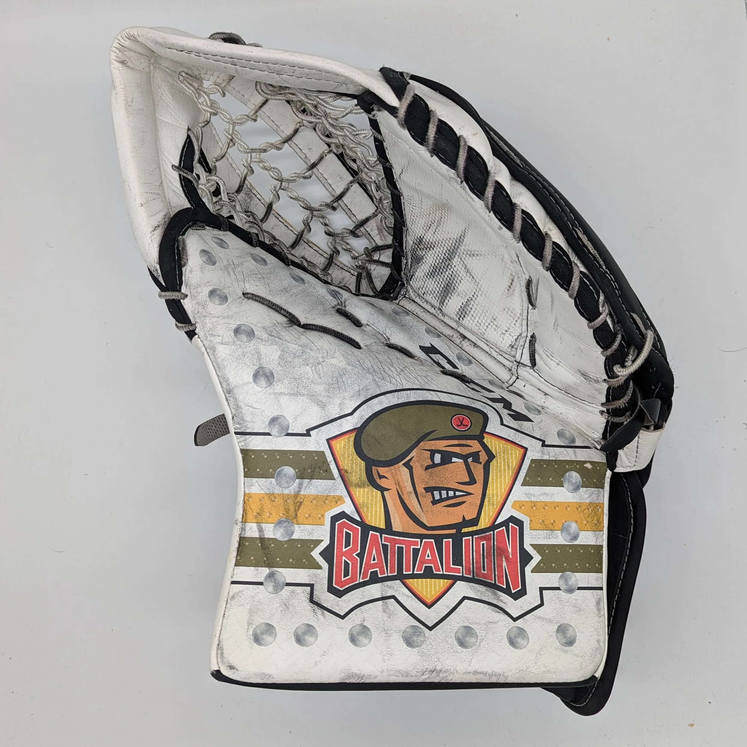 CCM Extreme Flex 5 - Used OHL Pro Stock Goalie Pads (White/Green/Yellow) - Image 4