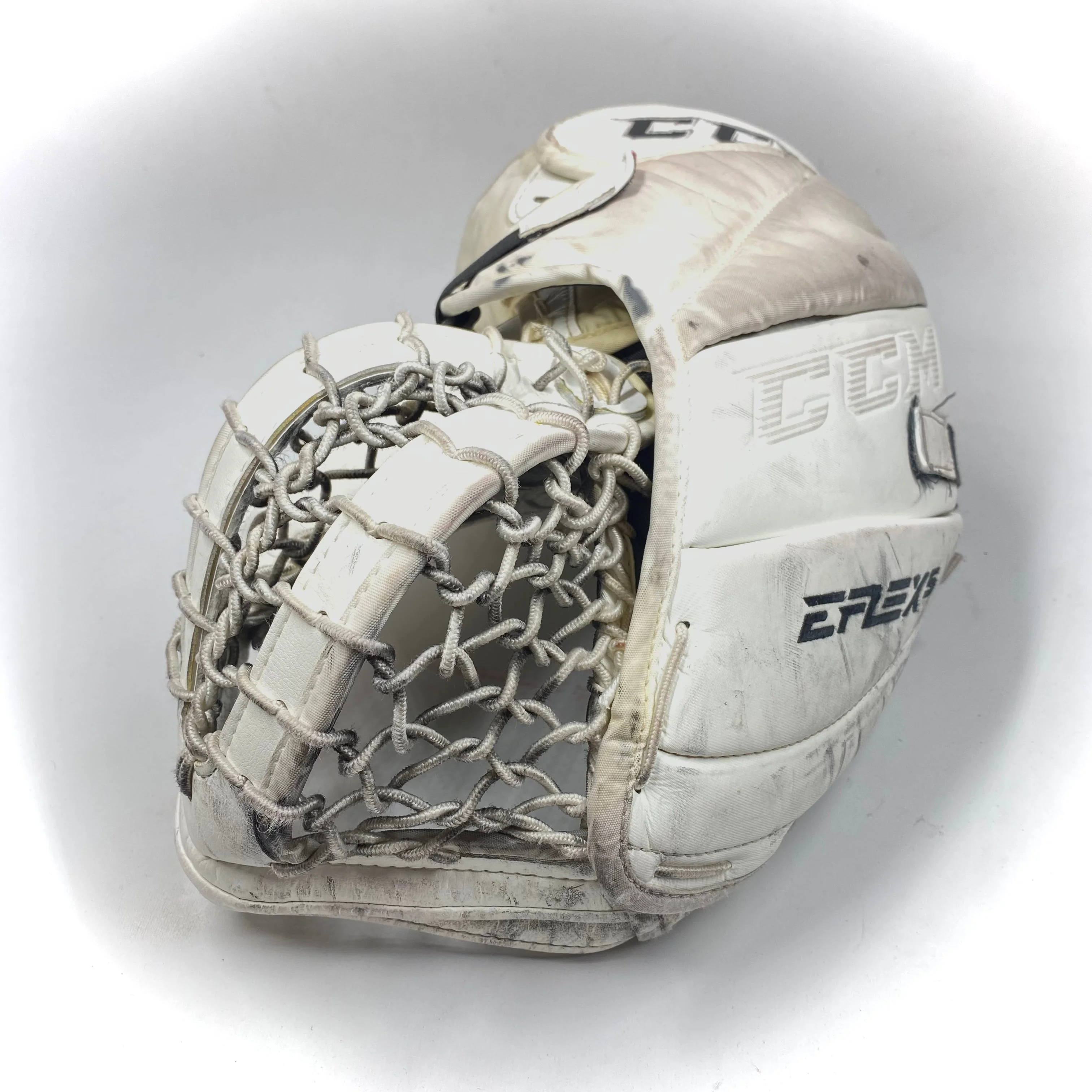 CCM Extreme Flex 5 - Used Pro Stock Goalie Glove (White/Black) - Image 2