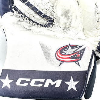 CCM Extreme Flex 6 - Used NHL Pro Stock Goalie Glove (White/Navy) - Image 4