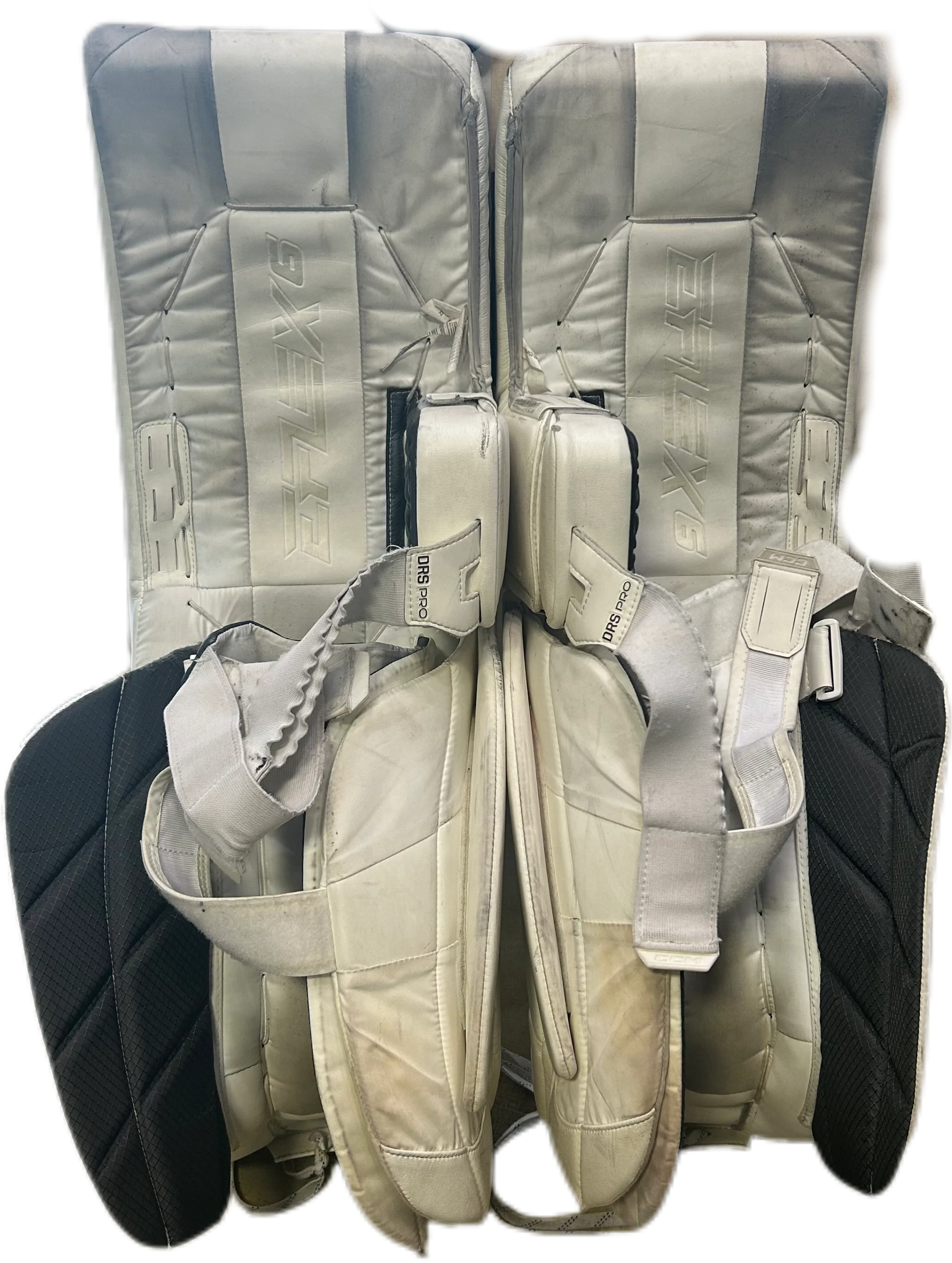 CCM Extreme Flex 6 - Used Pro Stock Goalie Pads (White/Navy/Yellow) - Image 3