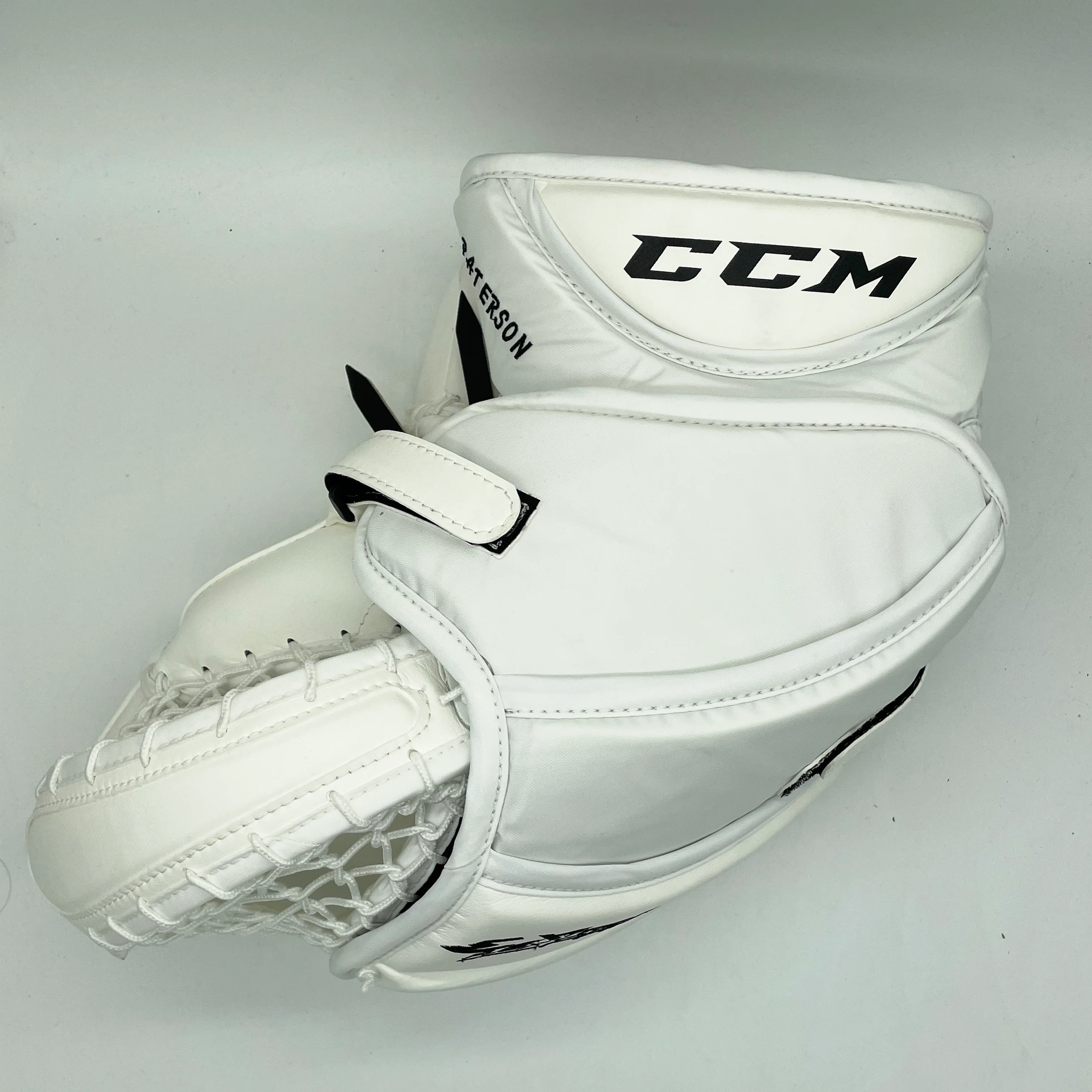 CCM Extreme Flex Pro - New Pro Stock Goalie Glove (White) - Image 2