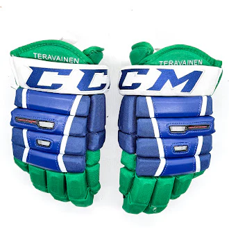 CCM HG97 - NHL Pro Stock Glove - Teuvo Teravainen (Blue/Green/White) - Image 4
