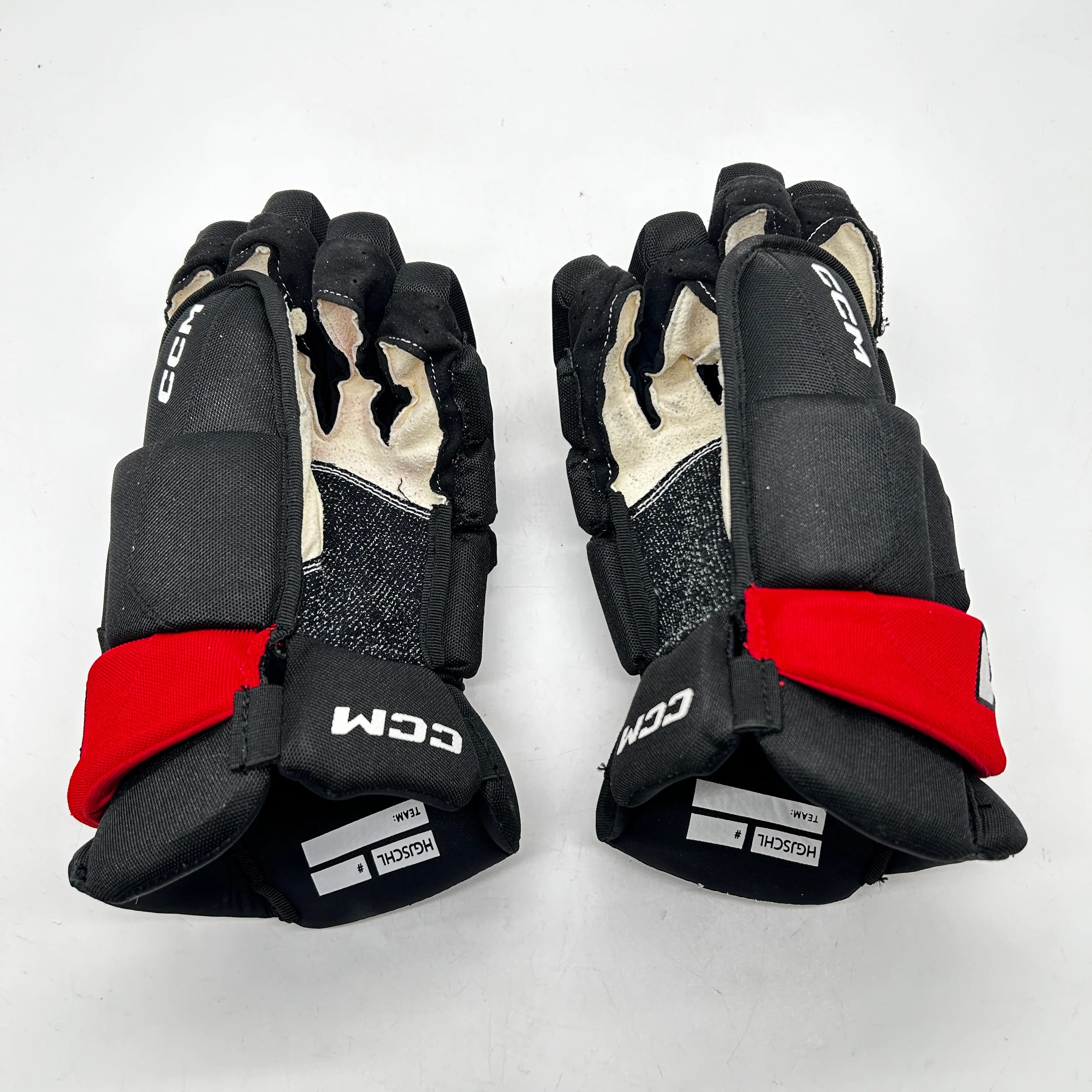 CCM HGJSCHL - Used Pro Stock Hockey Gloves (Black/Red) - Image 2