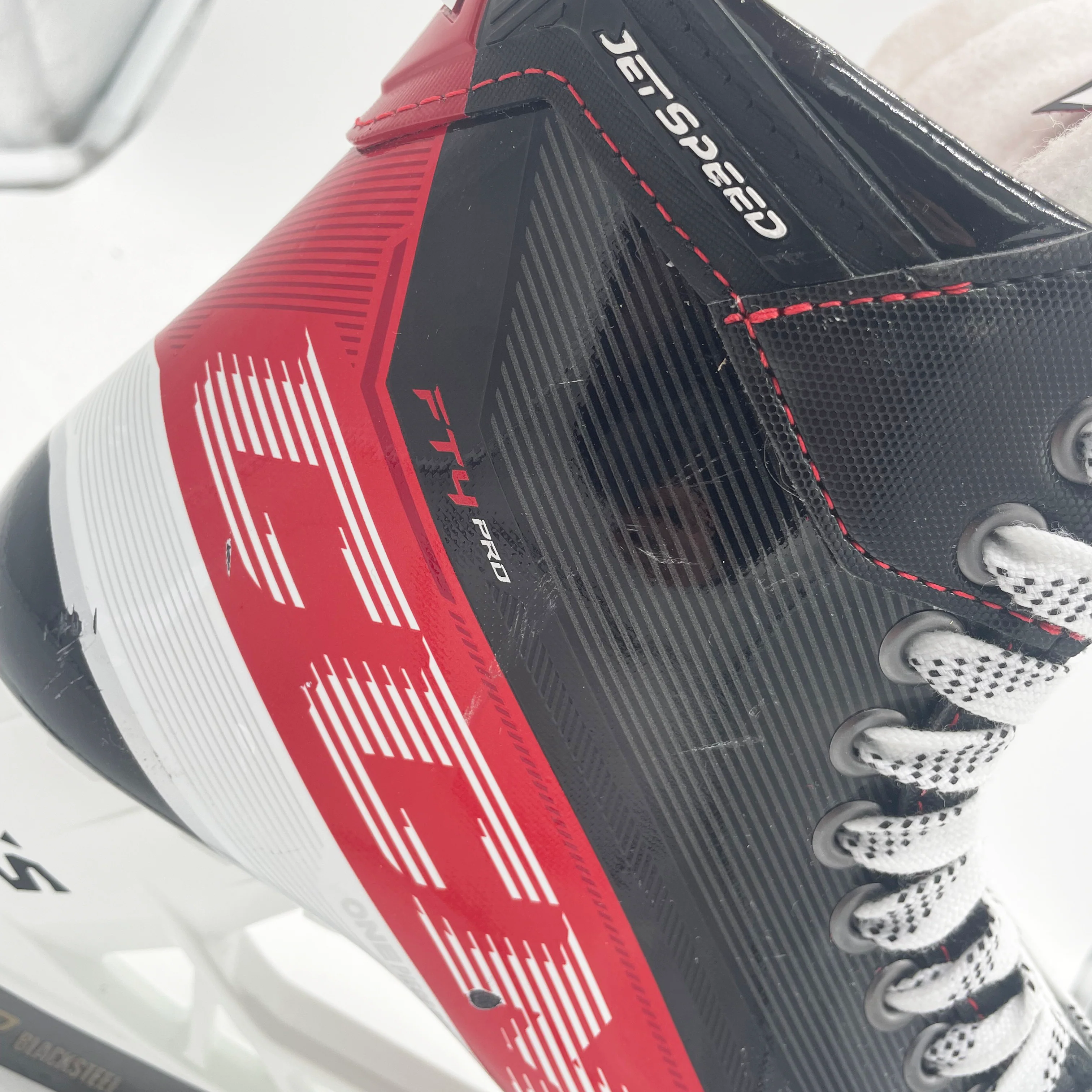CCM Jetspeed FT4 Pro - Pro Stock Hockey Skates - Size 6.5R - Image 8
