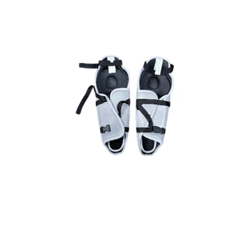 CCM Tacks SG 100 - Referee Shin Pads - Image 2