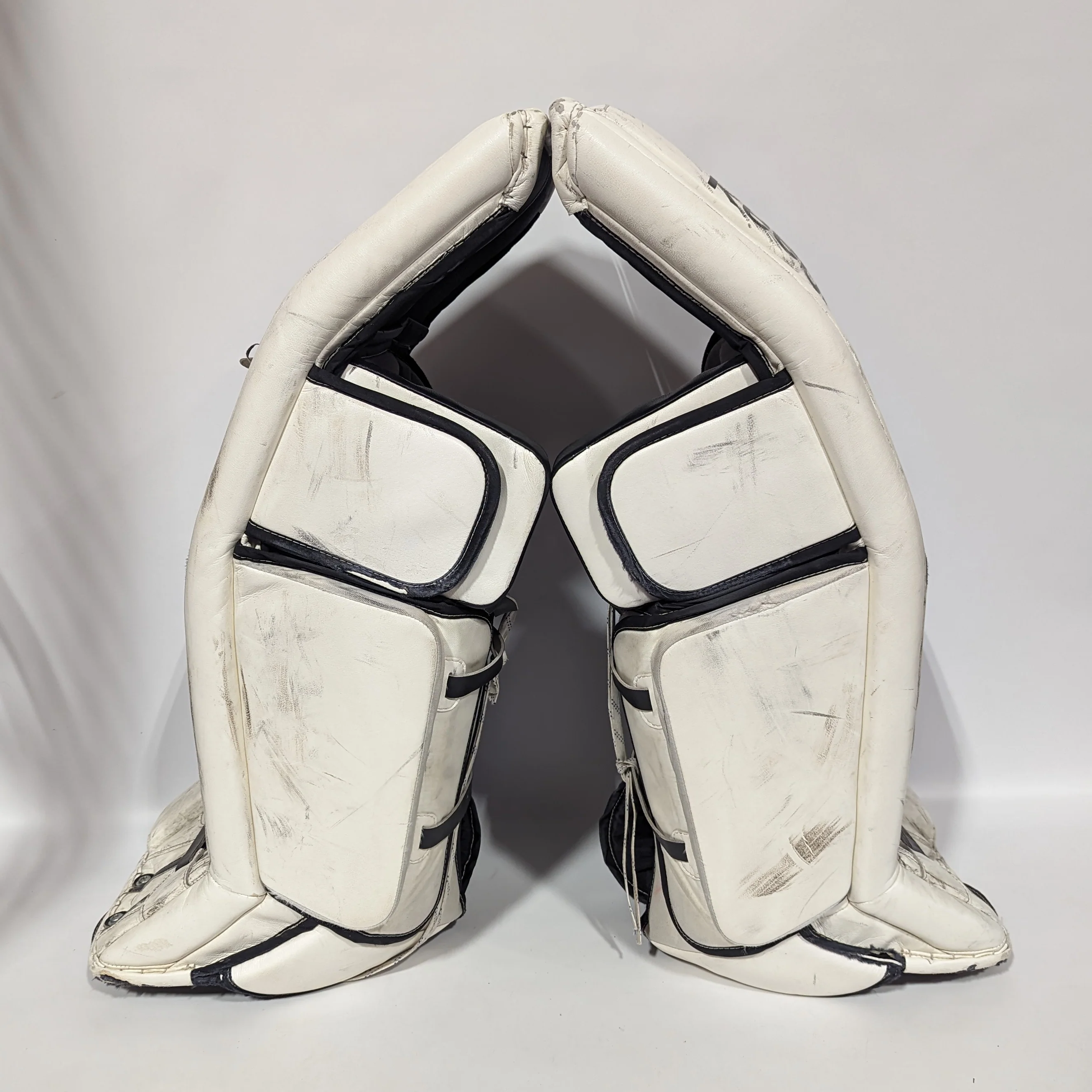 Reebok Premier - Used Pro Stock Senior Goalie Set (White/Black) - Image 8