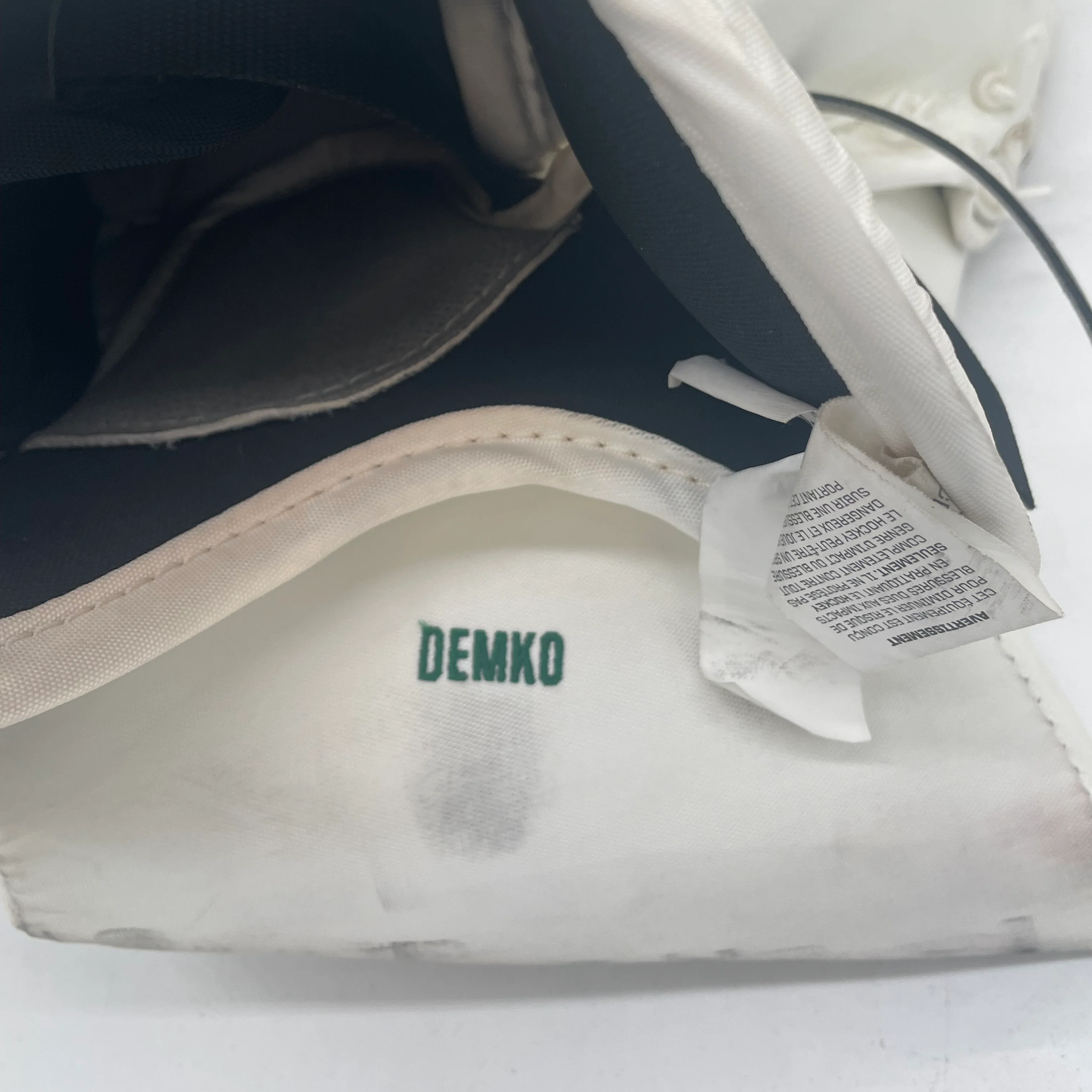 Thatcher Demko - CCM Extreme Flex 5 Used Goalie Trapper (NHL) - Image 4