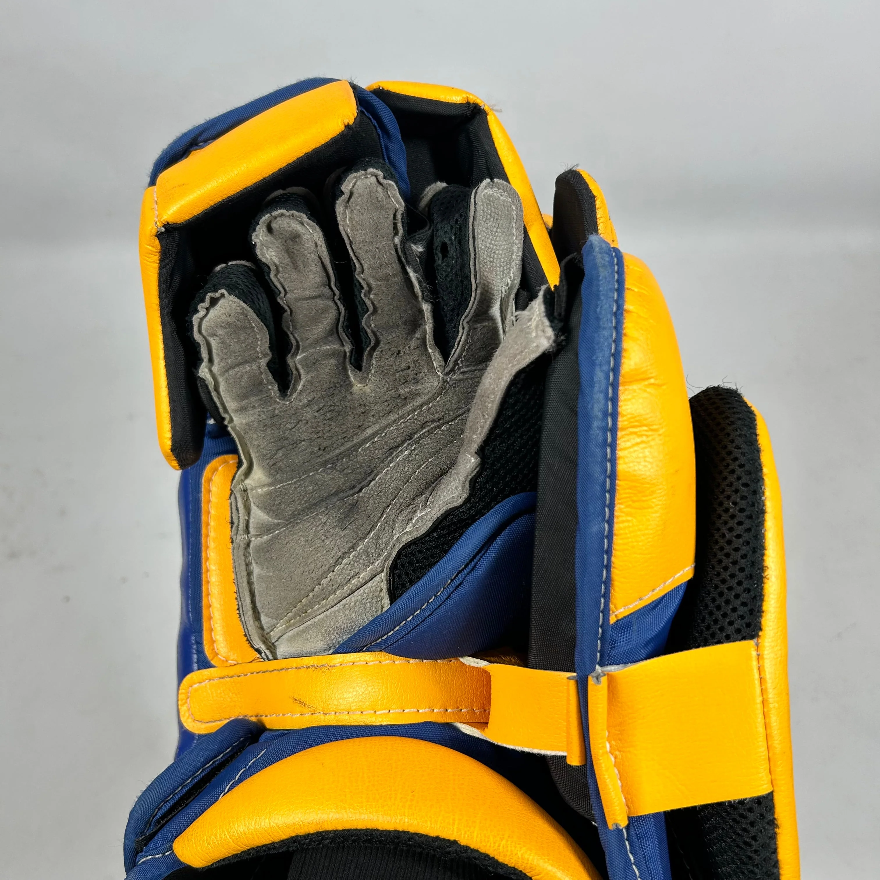 True L12.2 - Used Pro Stock Goalie Blocker (Yellow/Blue) - Image 3