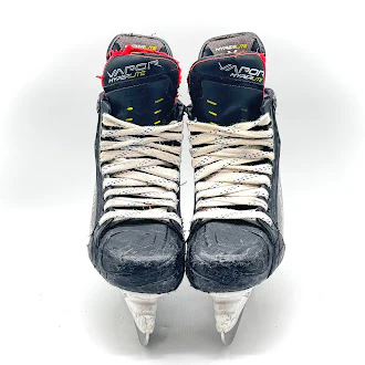 Used Bauer Vapor Hyperlite - Pro Stock Hockey Skates - Size 7 Fit 1
