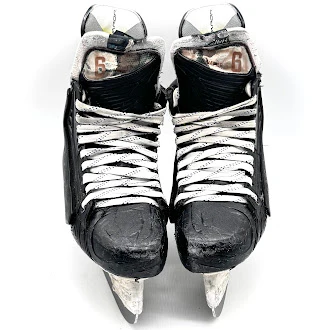Used - Bauer Vapor Hyperlite 2 pro Stock Skates - Size 8.5D