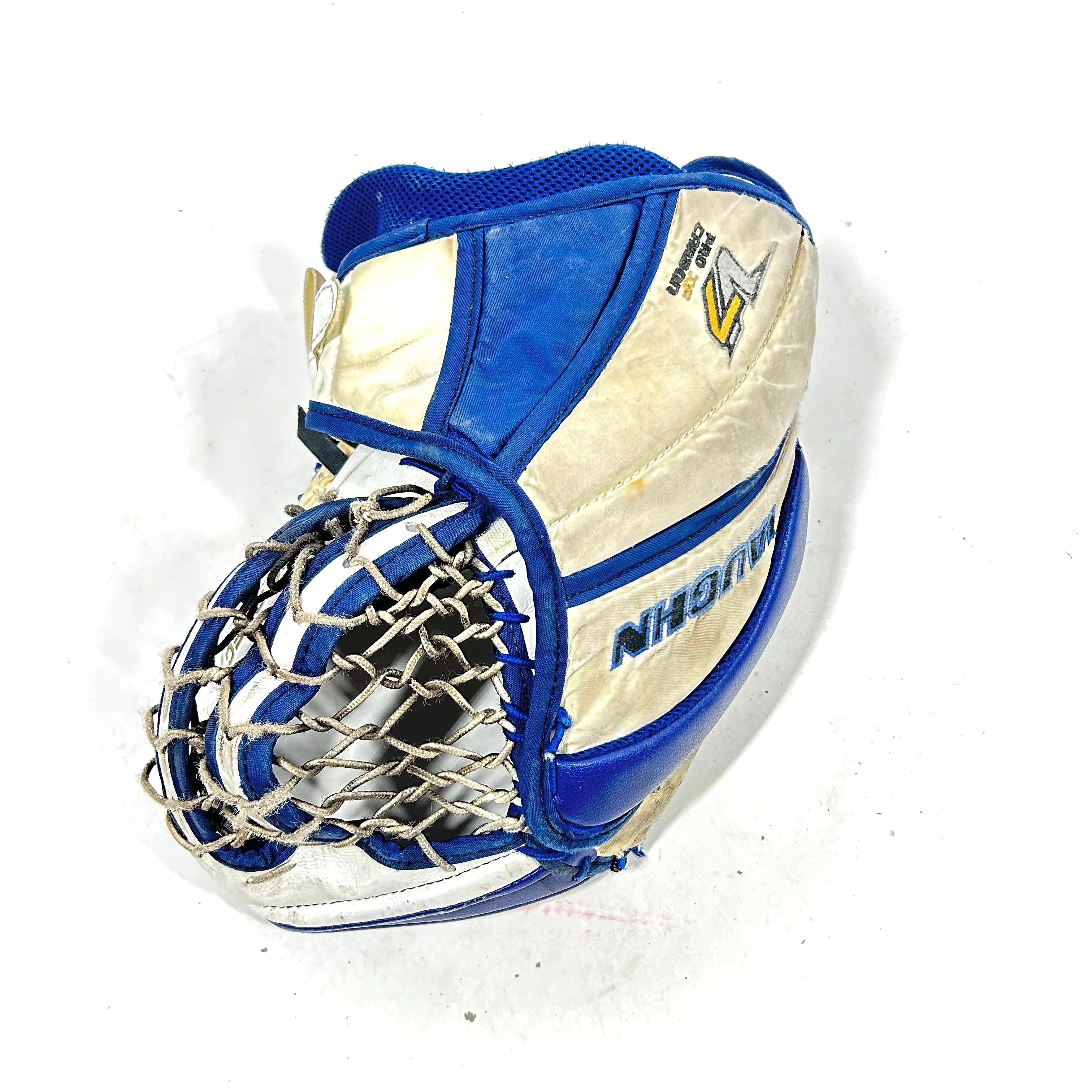 Vaughn V7- Used Pro Stock Goalie Glove (White/Blue) - Image 2