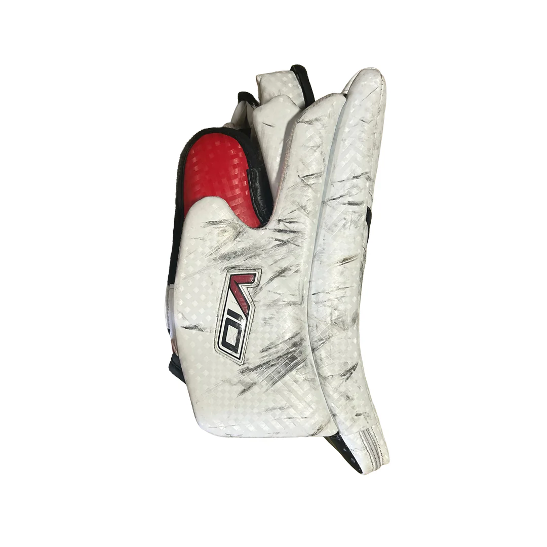 Vaughn Velocity V10 - Used Pro Stock Goalie Full Set (White/Red/Black) - Image 7