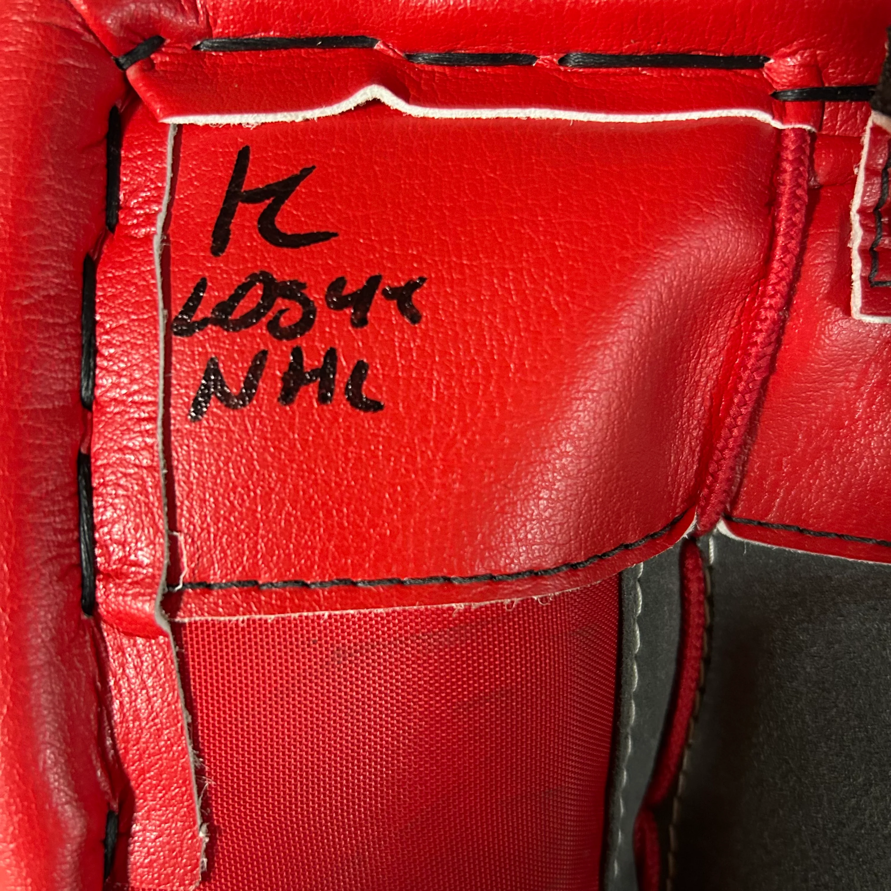 Vaughn Velocity V9 - NHL Pro Stock Goalie Pads - Keith Kinkaid (Red/Blue) - Image 6