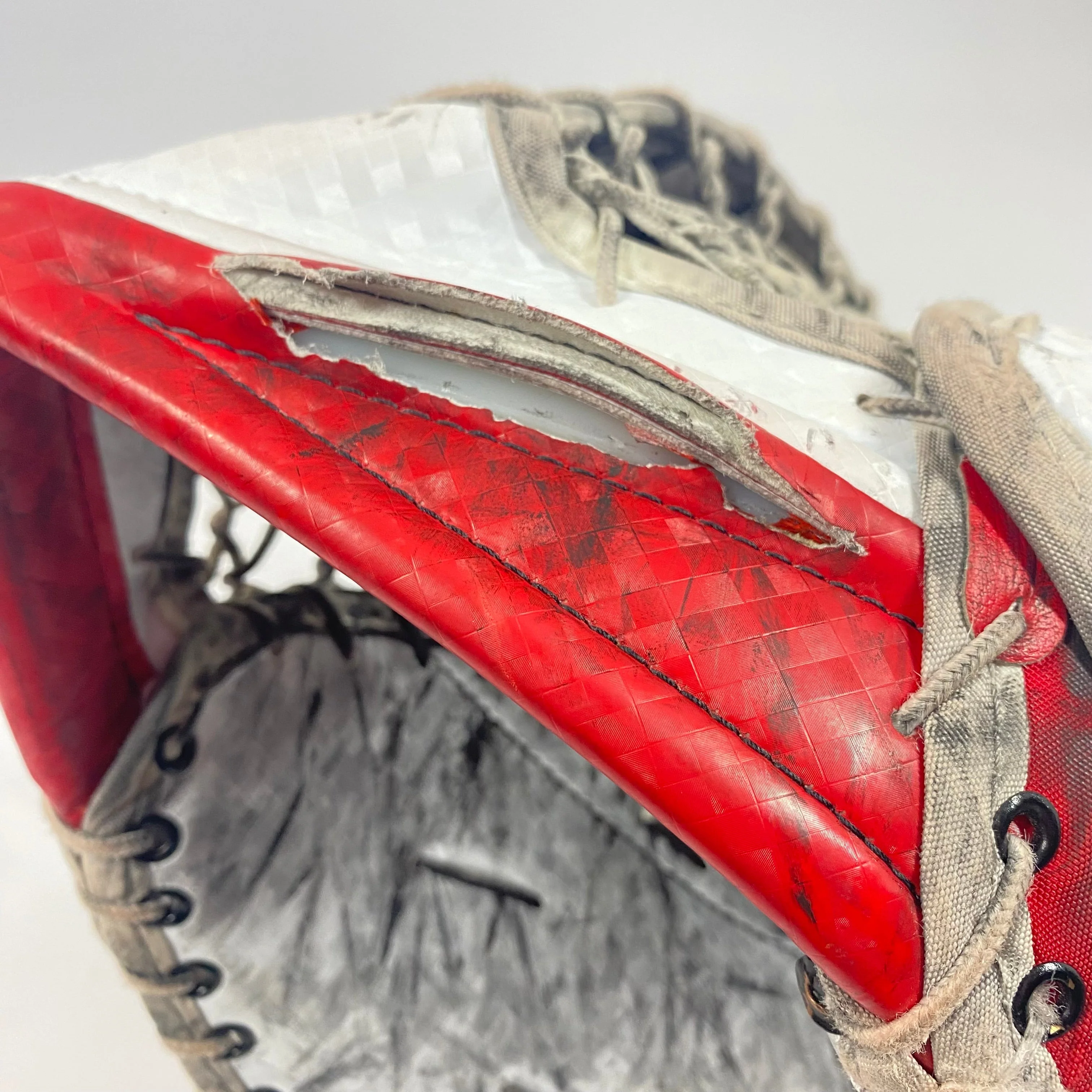 Vaughn Velocity V9 - Used Pro Stock Goalie Glove (Red/White) - Image 5
