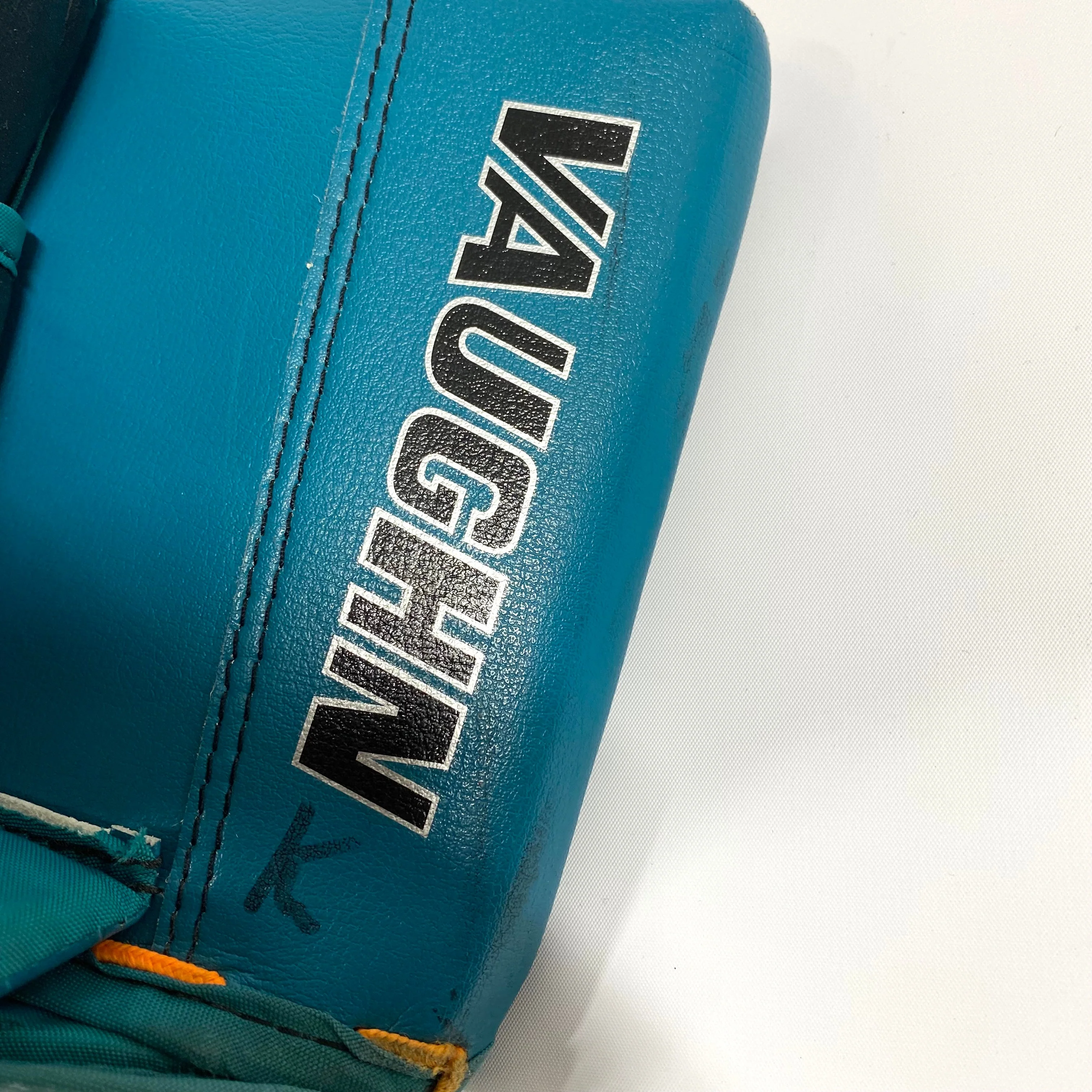 Vaughn Ventus SLR2 Pro Carbon - Used Pro Stock Goalie Blocker (Teal/White/Black) - Image 4